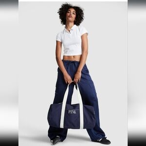 NWT VS PINK gym bag